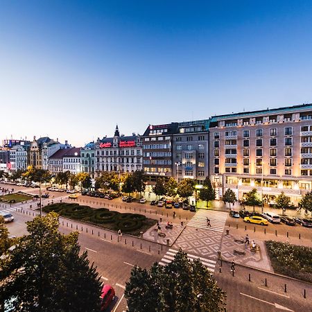 Jalta Boutique Hotel Praga Exterior foto The Northern end of the square