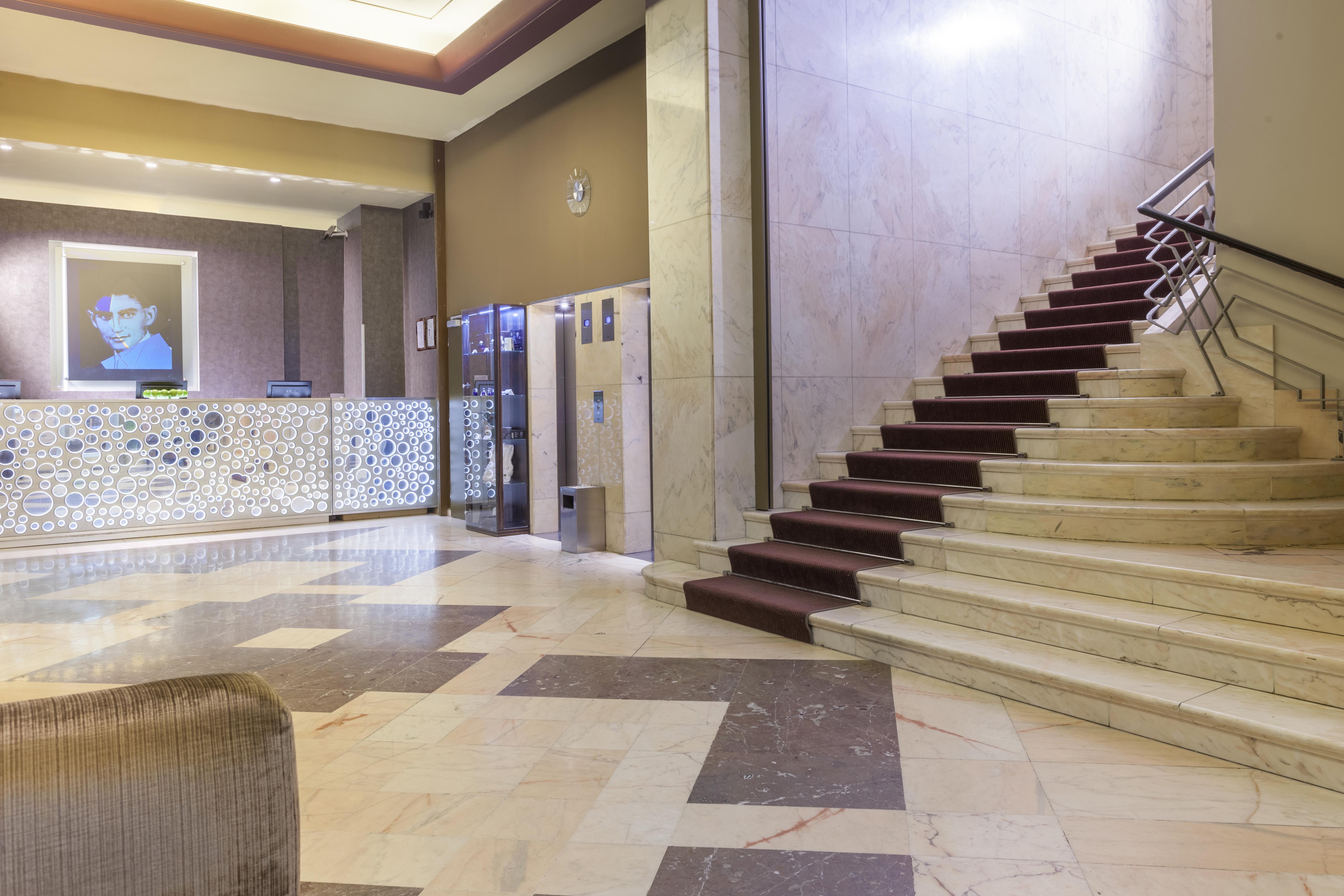 Jalta Boutique Hotel Praga Exterior foto Lobby