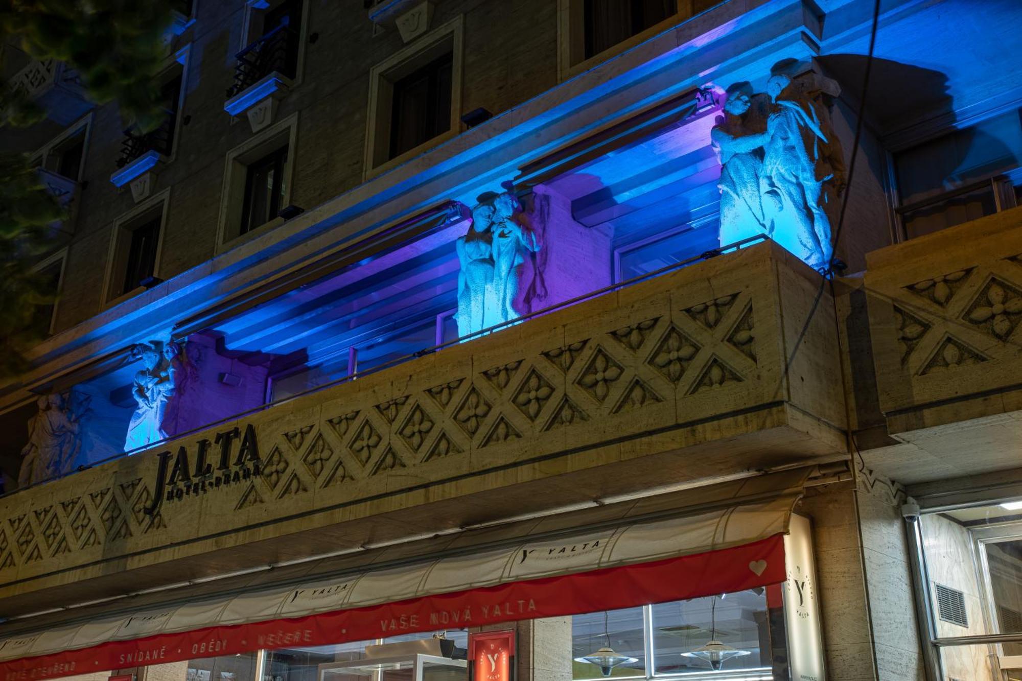 Jalta Boutique Hotel Praga Exterior foto A nightclub in Athens